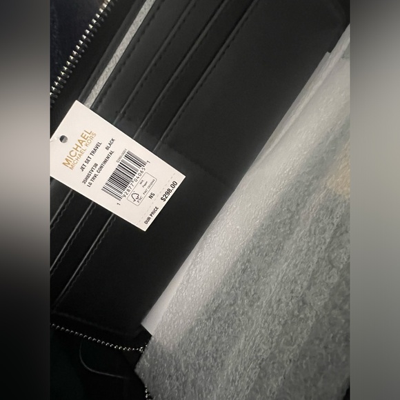 Michael kors wallet - Picture 5 of 6